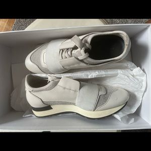 Balenciaga race runners